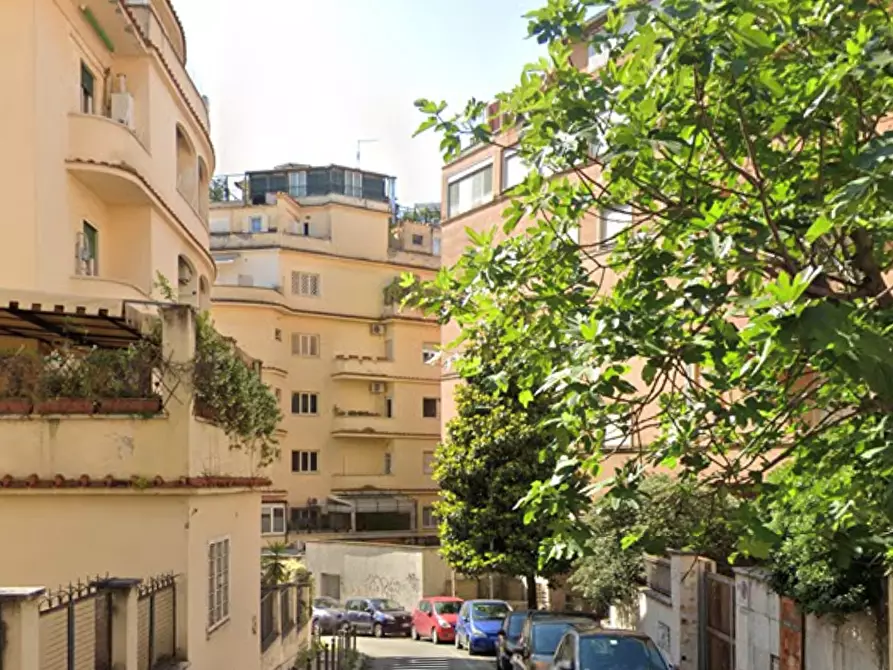 Immagine 8 di Appartamento in vendita  in Via Feliciano Scarpellini a Roma