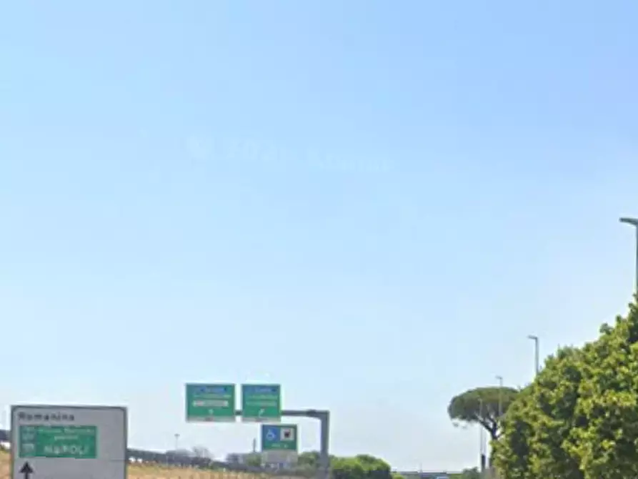 Immagine 9 di Capannone industriale in vendita  in Via Francesco Tensi, a Roma
