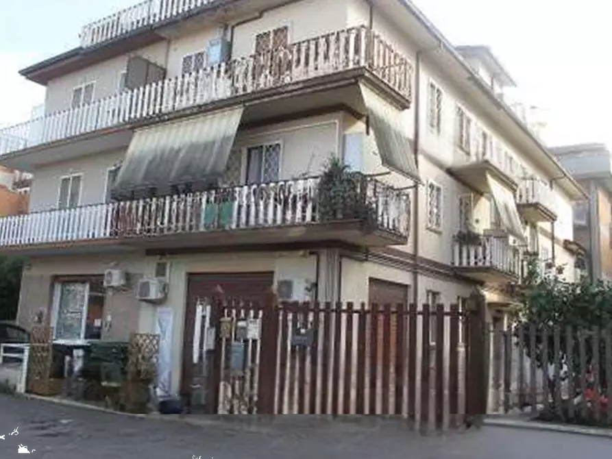 Immagine 1 di Appartamento in vendita  in Via Campofiorito a Roma