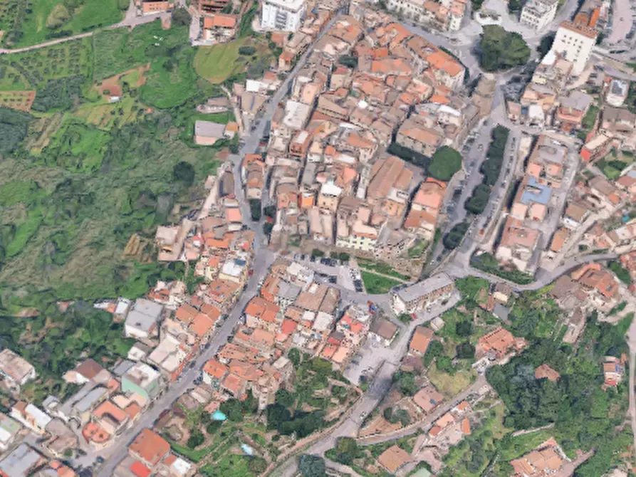 Immagine 2 di Negozio in vendita  in Via Sulpicio Quirinio a Lanuvio
