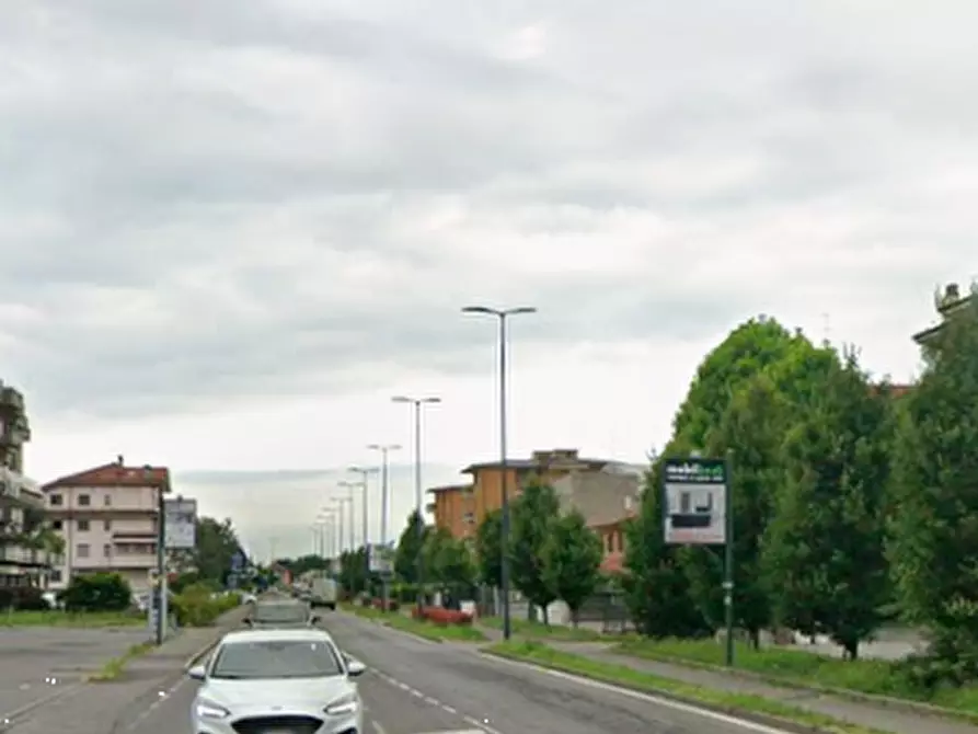 Immagine 5 di Garage in vendita  in Via Milano a Cassano D'adda