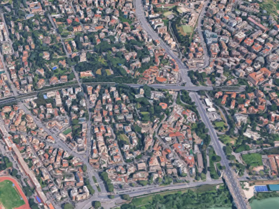 Immagine 3 di Garage in vendita  in Via Nettunense a Anzio