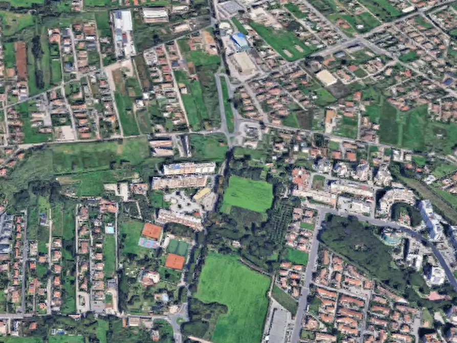 Immagine 10 di Garage in vendita  in Via Nettunense a Anzio