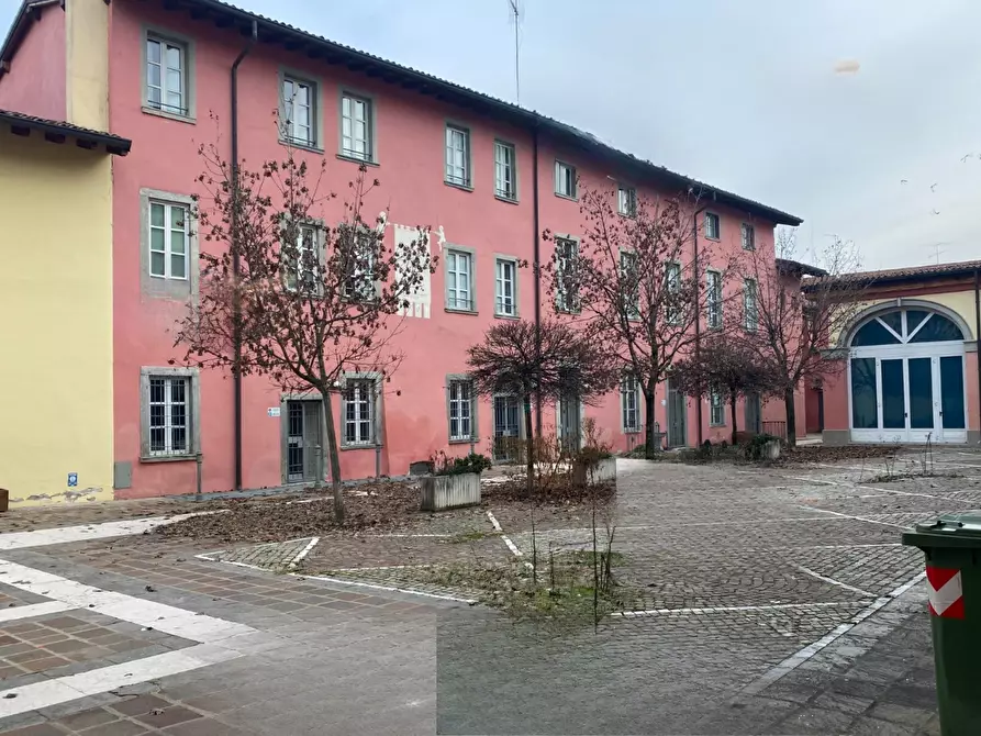 Immagine 2 di Stabile in vendita  in Via A. De Gasperi a Chiari