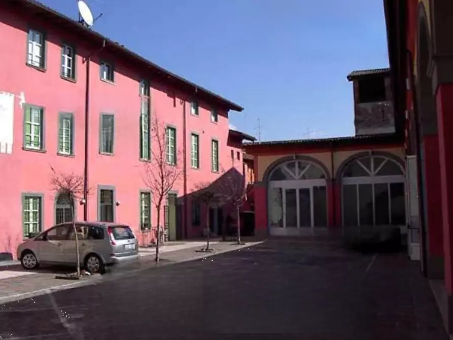 Immagine 1 di Stabile in vendita  in Via A. De Gasperi a Chiari