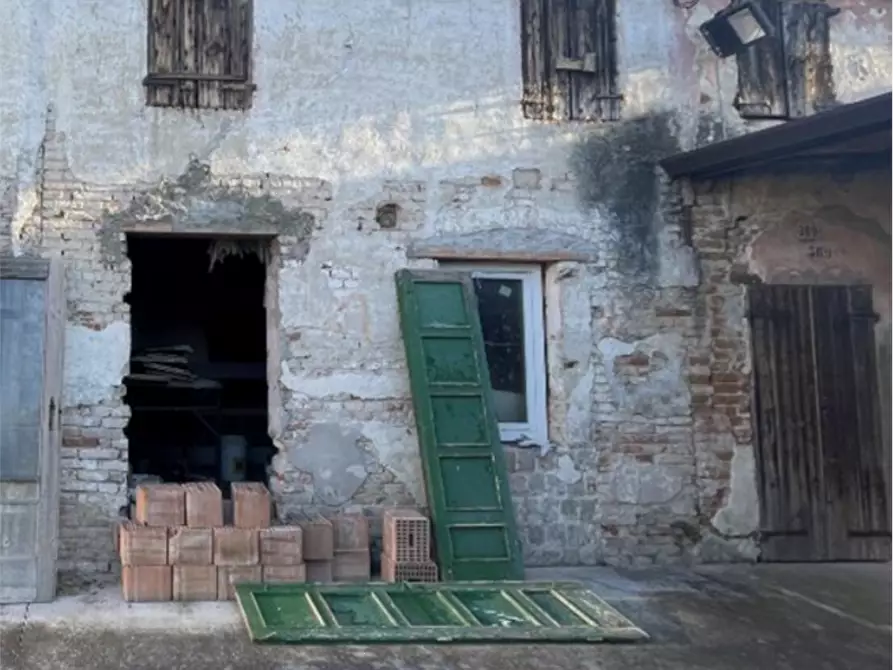 Immagine 13 di Rustico / casale in vendita  in Via Campagnol a Salizzole