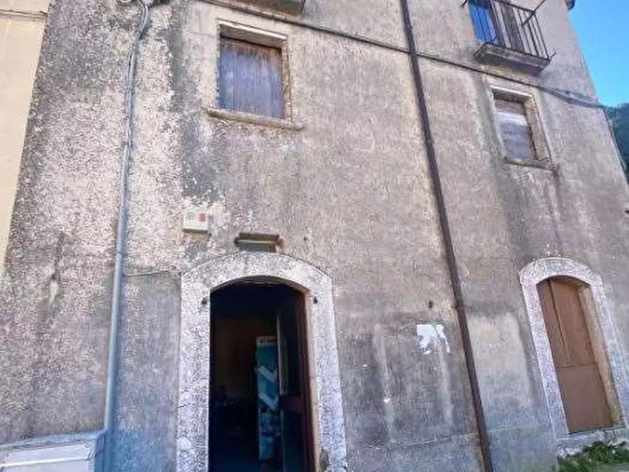 Immagine 1 di Casa indipendente in vendita  in Via Napoli a Carovilli