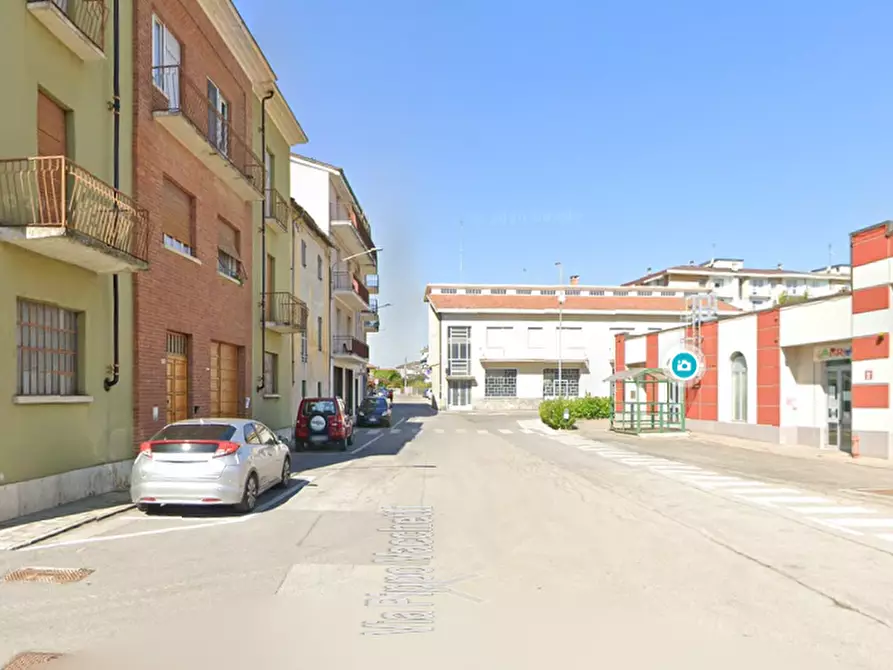 Immagine 5 di Laboratorio in vendita  in Via delle Scuole Medie a Carrù