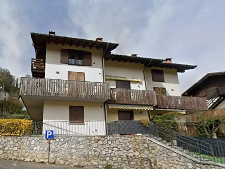 Immagine 6 di Appartamento in vendita  in Via Europa a Costa Di Serina