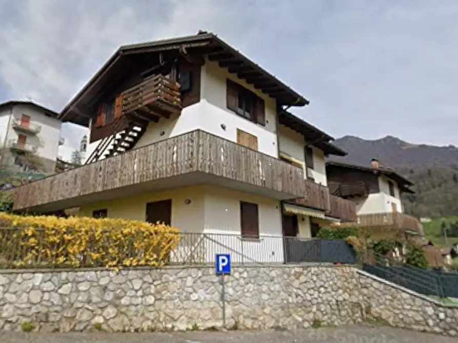 Immagine 7 di Appartamento in vendita  in Via Europa a Costa Di Serina