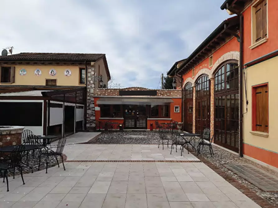 Immagine 5 di Negozio in vendita  in Via Postioma Dei Prai a Castelfranco Veneto