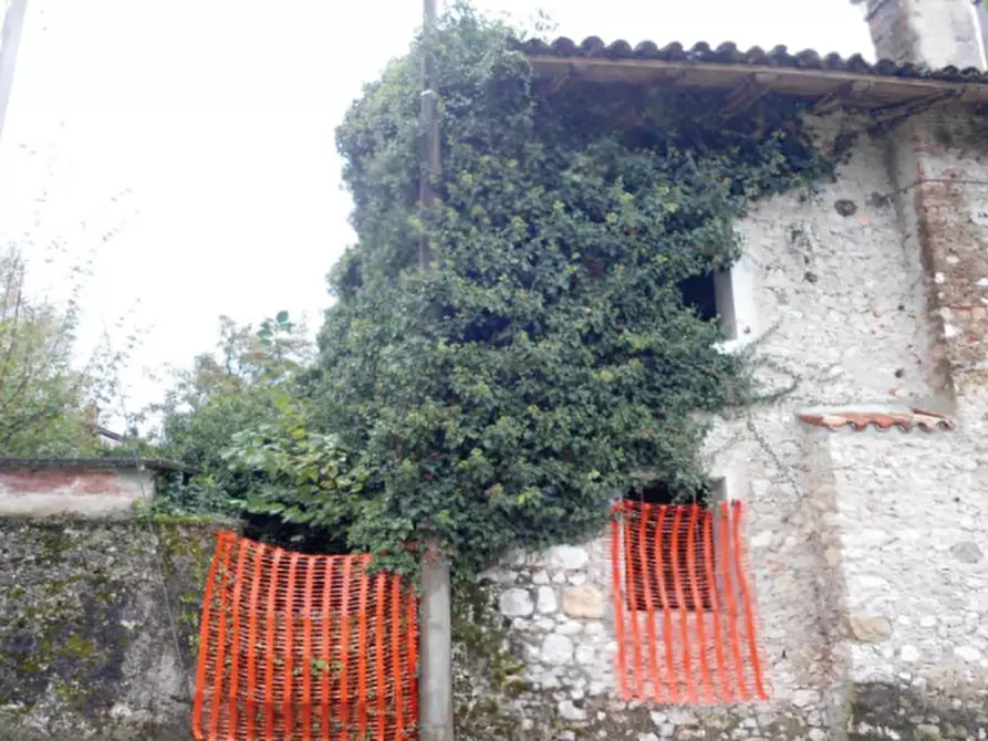 Immagine 1 di Porzione di casa in vendita  in Vicolo San Martino a Aviano