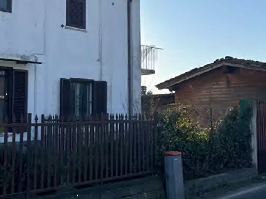 Immagine 3 di Appartamento in vendita  in Via Francesco Baracca a Gambolo'