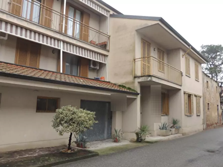 Immagine 9 di Appartamento in vendita  in Via castello a Cozzo
