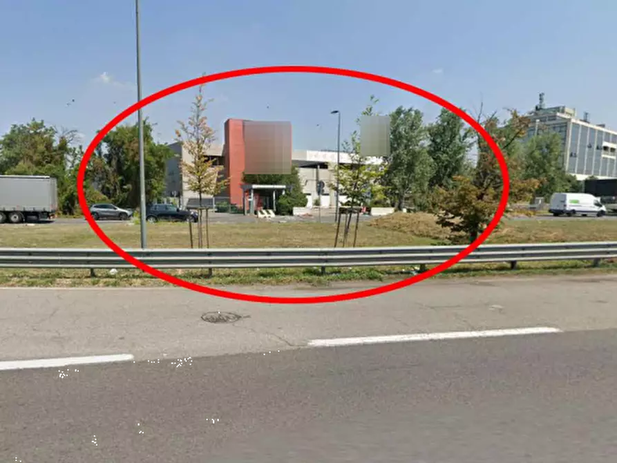Immagine 2 di Ufficio in vendita  in Via Cusago a Milano