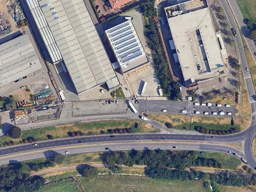 Immagine 10 di Negozio in vendita  in Via Cusago a Milano