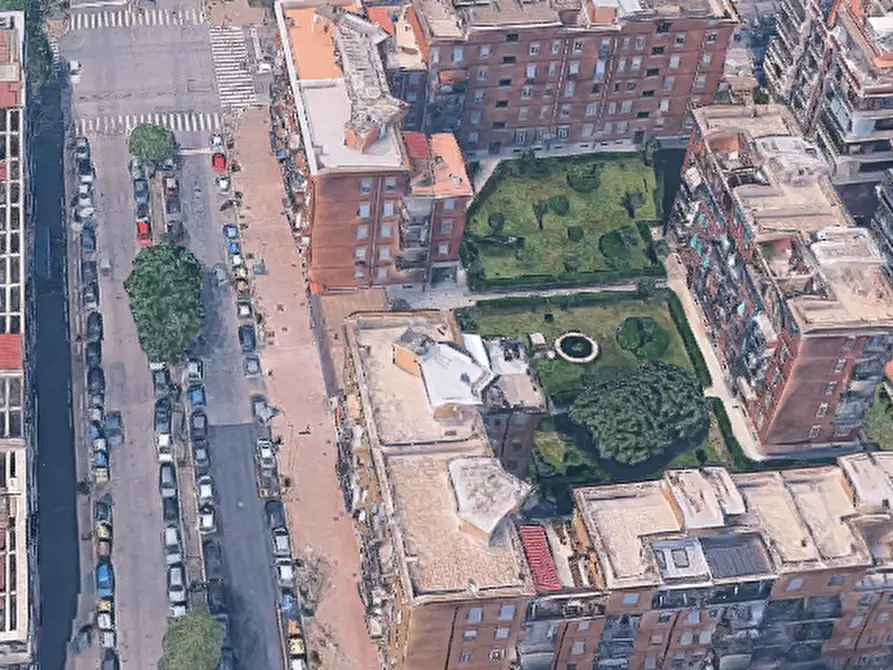Immagine 11 di Appartamento in vendita  in Viale Vasco de Gama  a Roma