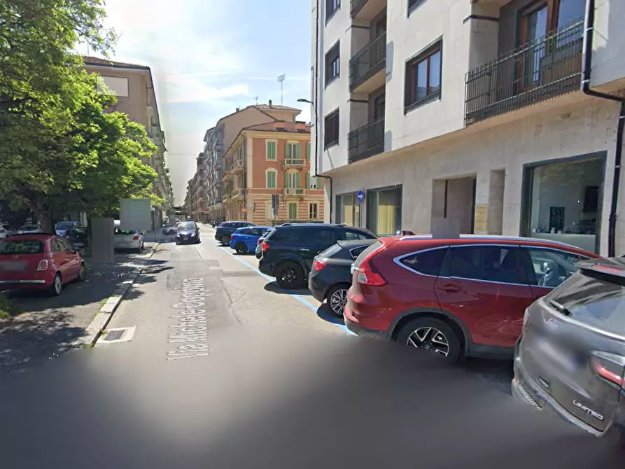 Immagine 6 di Negozio in vendita  in Via Michele Coppino a Cuneo