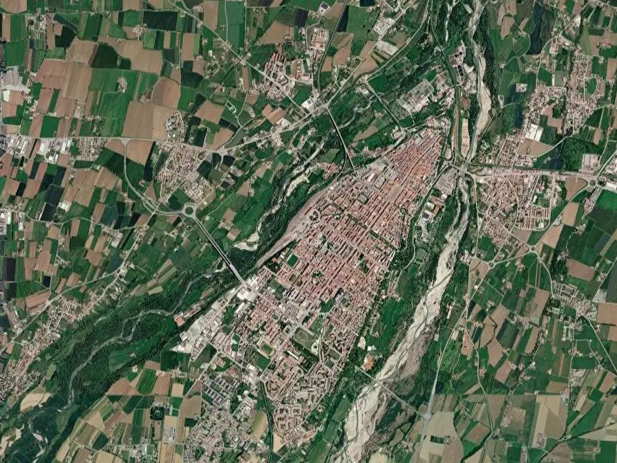 Immagine 11 di Negozio in vendita  in Via Michele Coppino a Cuneo