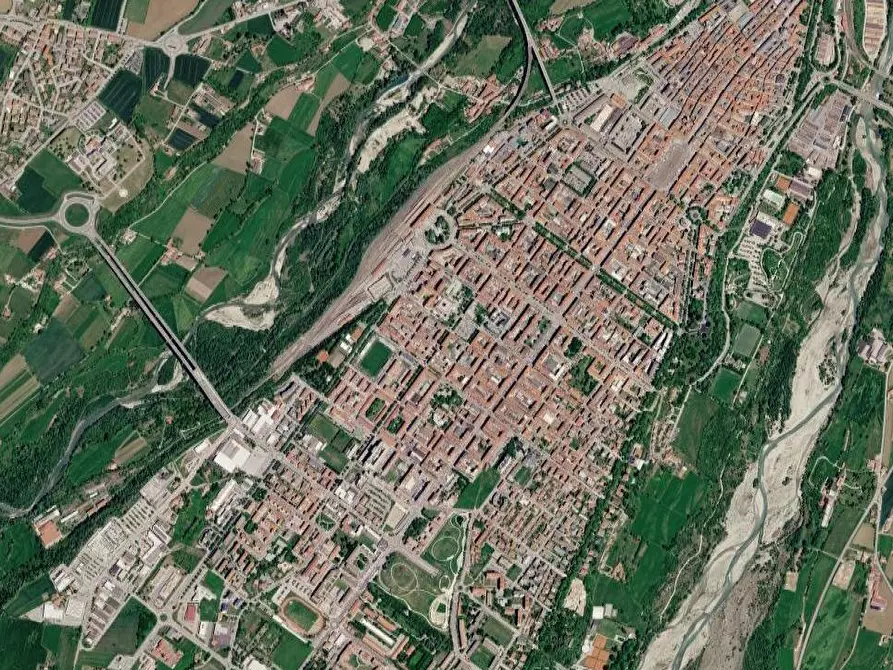 Immagine 12 di Negozio in vendita  in Via Michele Coppino a Cuneo