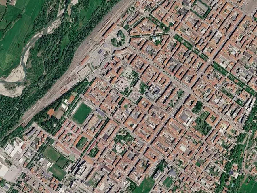 Immagine 13 di Negozio in vendita  in Via Michele Coppino a Cuneo