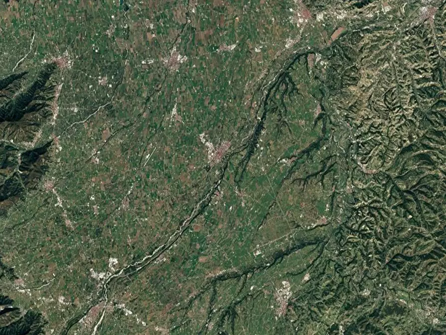 Immagine 5 di Terreno agricolo in vendita  in Via Beltrutto a Sant'albano Stura