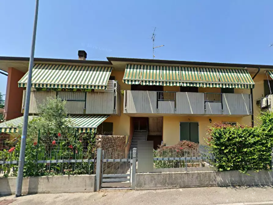 Immagine 2 di Appartamento in vendita  in Via Risorgimento a Castelnuovo Del Garda