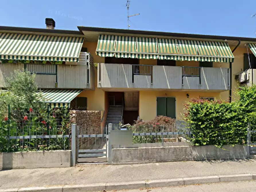 Immagine 3 di Appartamento in vendita  in Via Risorgimento a Castelnuovo Del Garda