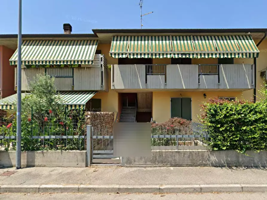 Immagine 4 di Appartamento in vendita  in Via Risorgimento a Castelnuovo Del Garda