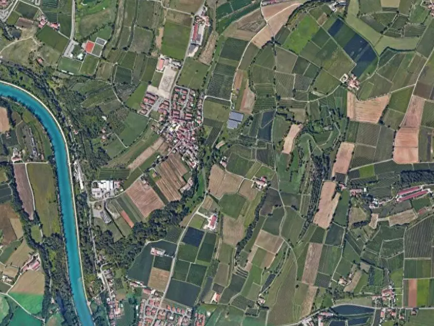 Immagine 13 di Appartamento in vendita  in Via Mazzini a Castelnuovo Del Garda