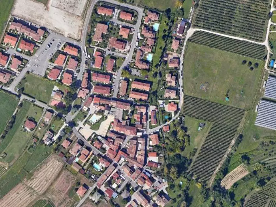 Immagine 14 di Appartamento in vendita  in Via Mazzini a Castelnuovo Del Garda