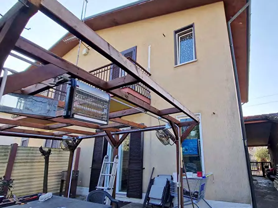 Immagine 5 di Casa bifamiliare in vendita  in Via A. Mantegna a Inveruno