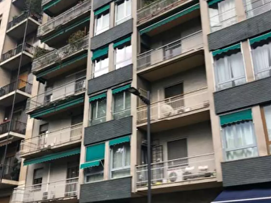 Immagine 1 di Appartamento in vendita  in Corso Sempione a Milano