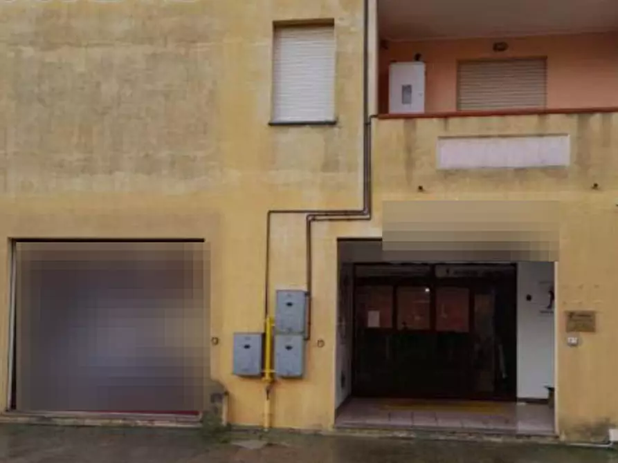 Immagine 1 di Negozio in vendita  in Via Trentino a Iglesias