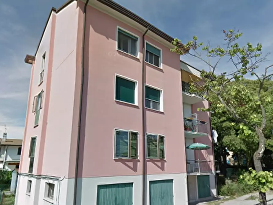 Immagine 23 di Appartamento in vendita  in Via Toscanini a Jesolo