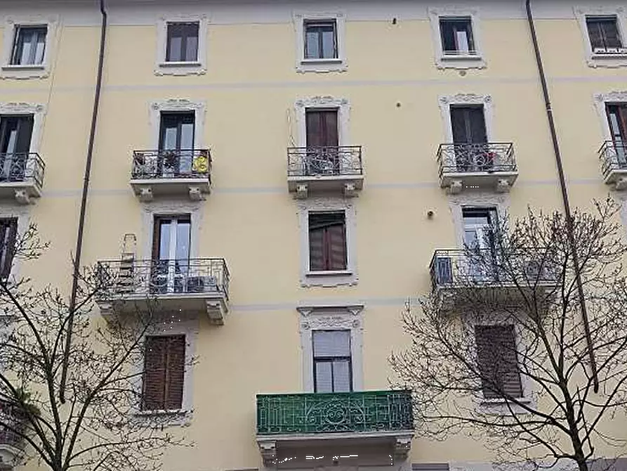 Immagine 2 di Appartamento in vendita  in Via Varesina a Milano