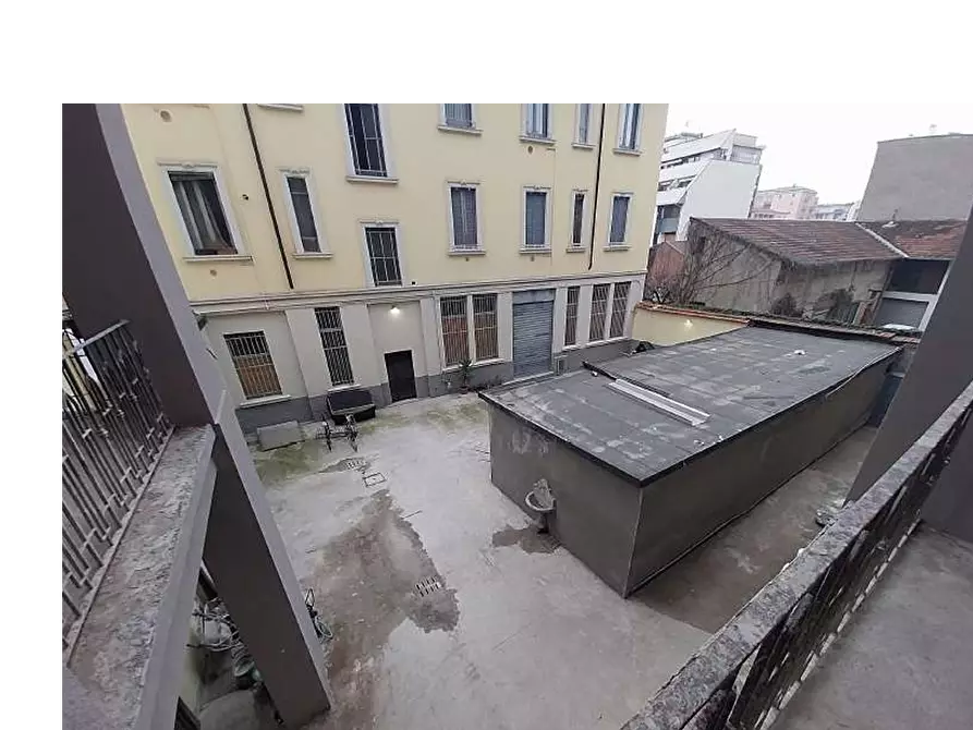 Immagine 7 di Appartamento in vendita  in Via Varesina a Milano