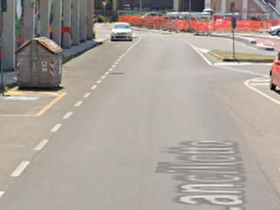 Immagine 11 di Appartamento in vendita  in Via dei Lancillotto a Modena