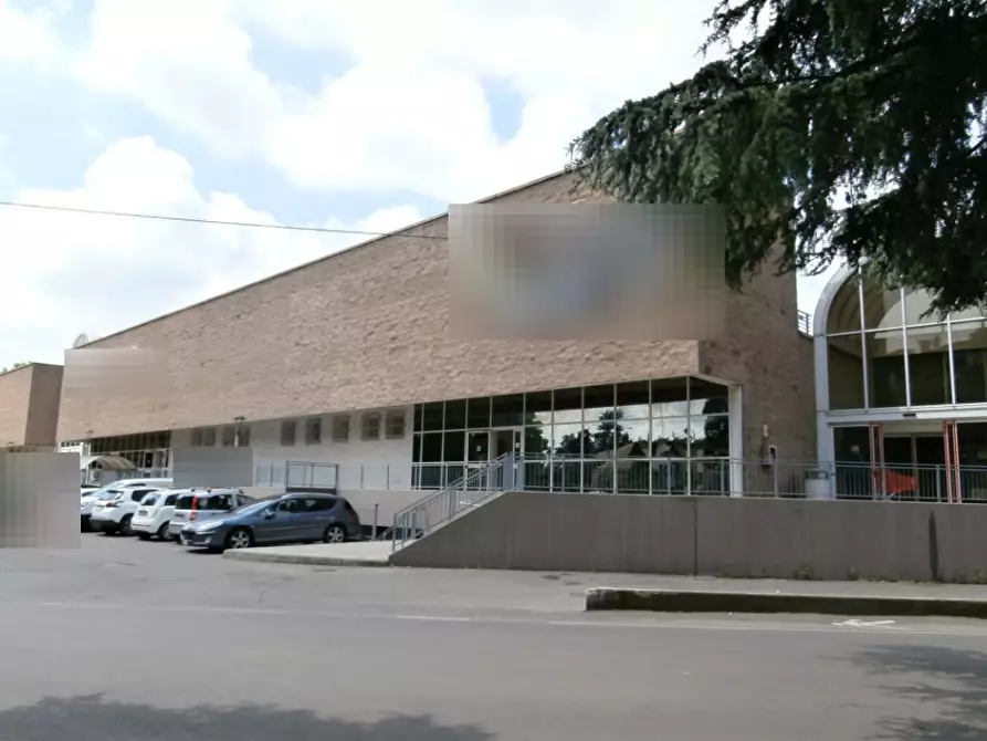 Immagine 1 di Negozio in vendita  in Via di Mezzo  a Vignola