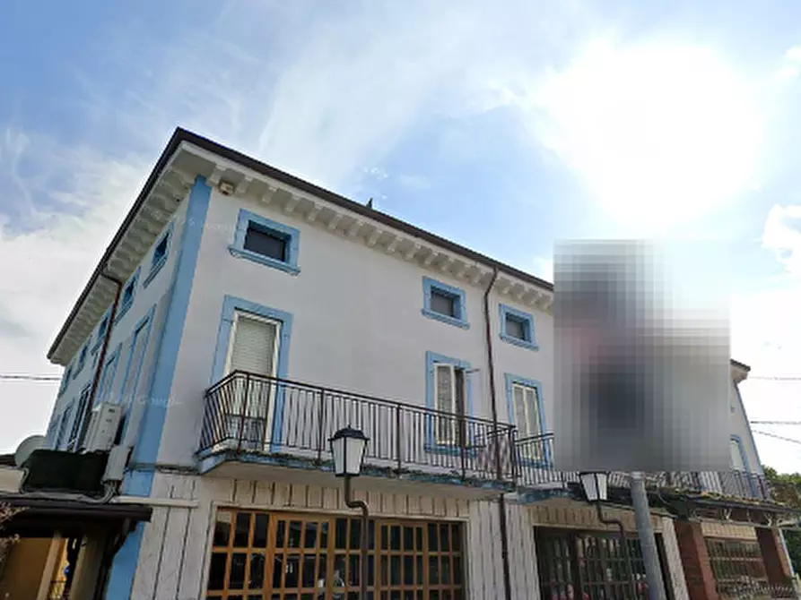 Immagine 3 di Negozio in vendita  in Via Madonnina di Prabiano a Villafranca Di Verona