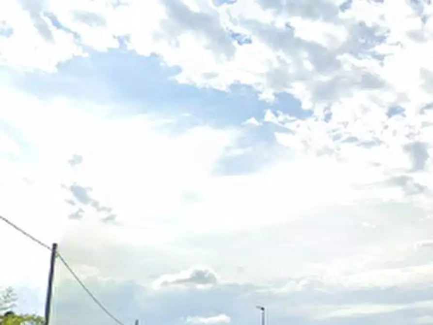 Immagine 13 di Negozio in vendita  in Via Madonnina di Prabiano a Villafranca Di Verona