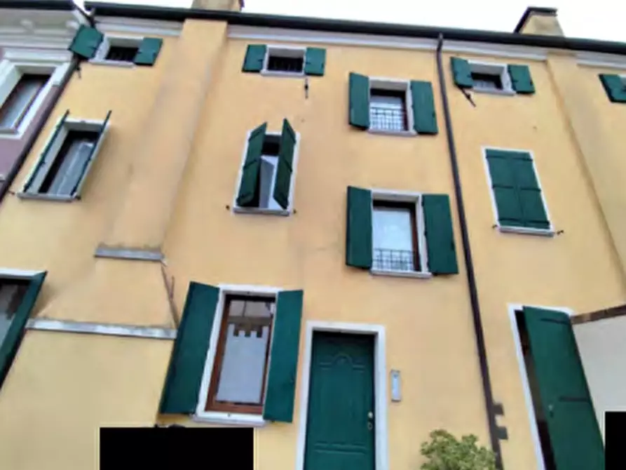 Immagine 4 di Appartamento in vendita  in Via Adolfo Rossi a Lendinara