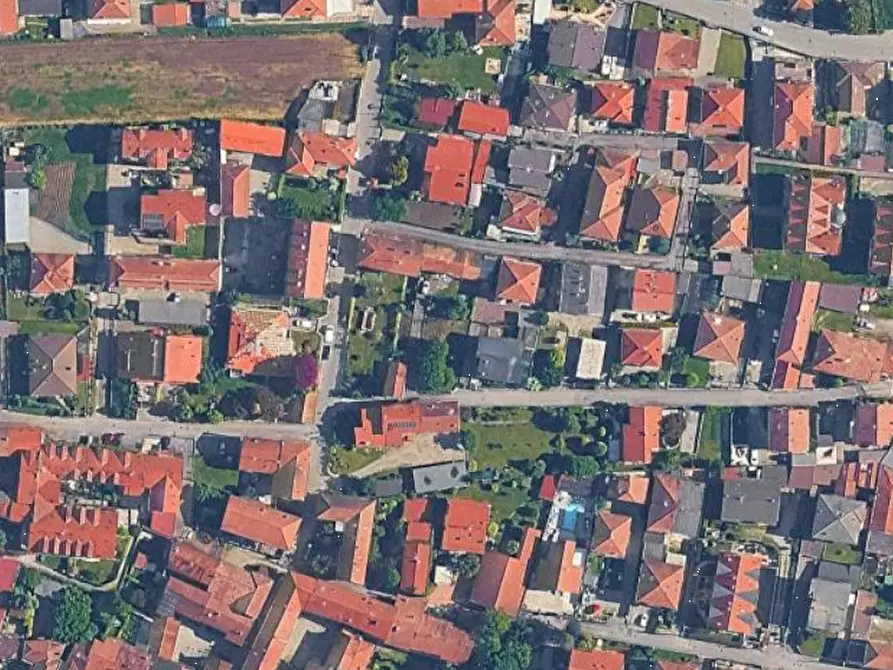 Immagine 2 di Appartamento in vendita  in Via Mazzini a Arsago Seprio