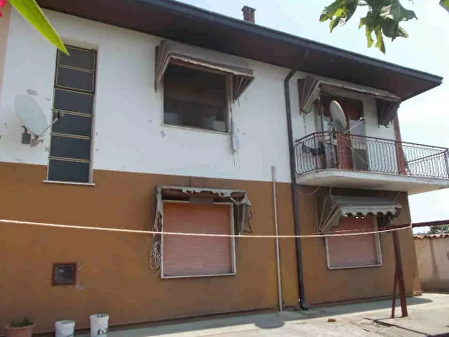 Immagine 1 di Porzione di casa in vendita  in Via Mure a Agna