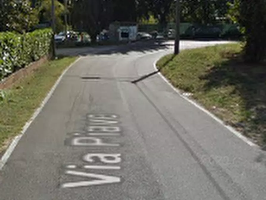Immagine 6 di Appartamento in vendita  in Via Piave  a Sesto Calende