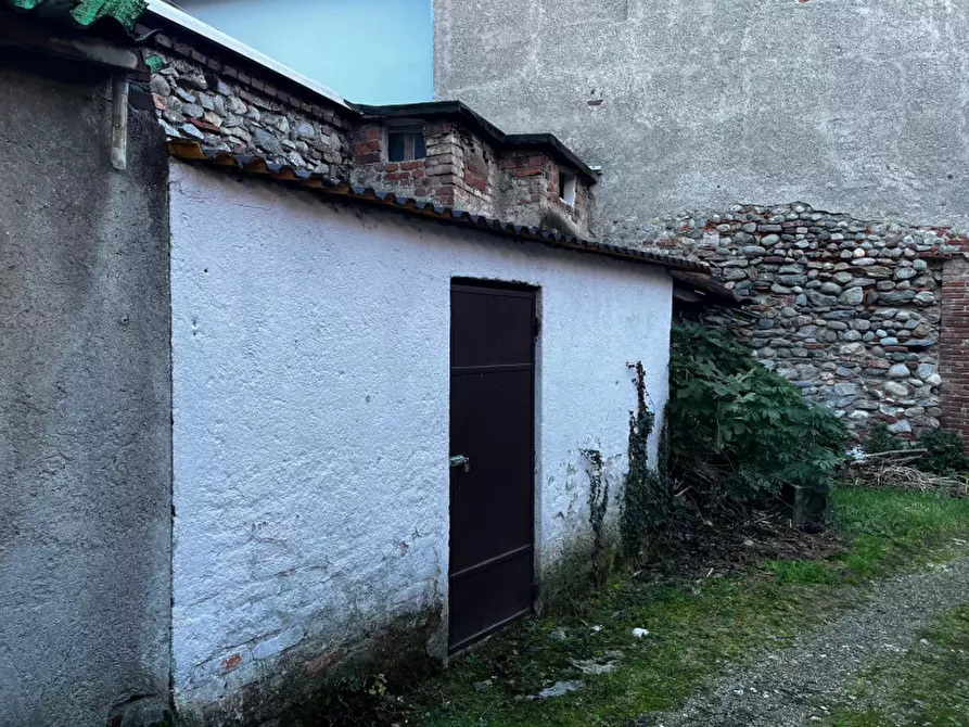 Immagine 3 di Appartamento in vendita  in Via Vignola a Somma Lombardo