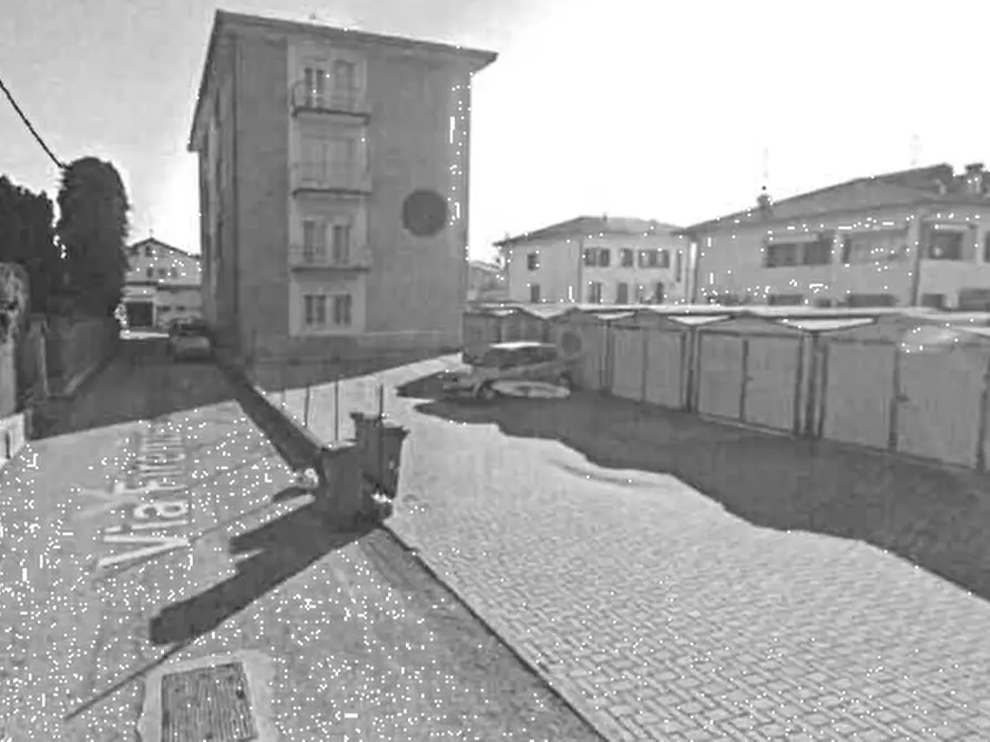 Immagine 10 di Appartamento in vendita  in Via Firenze a Oggiona Con Santo Stefano