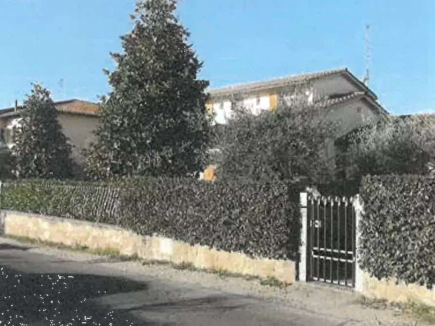 Immagine 1 di Villa in vendita  in Via Faltignano a San Casciano In Val Di Pesa