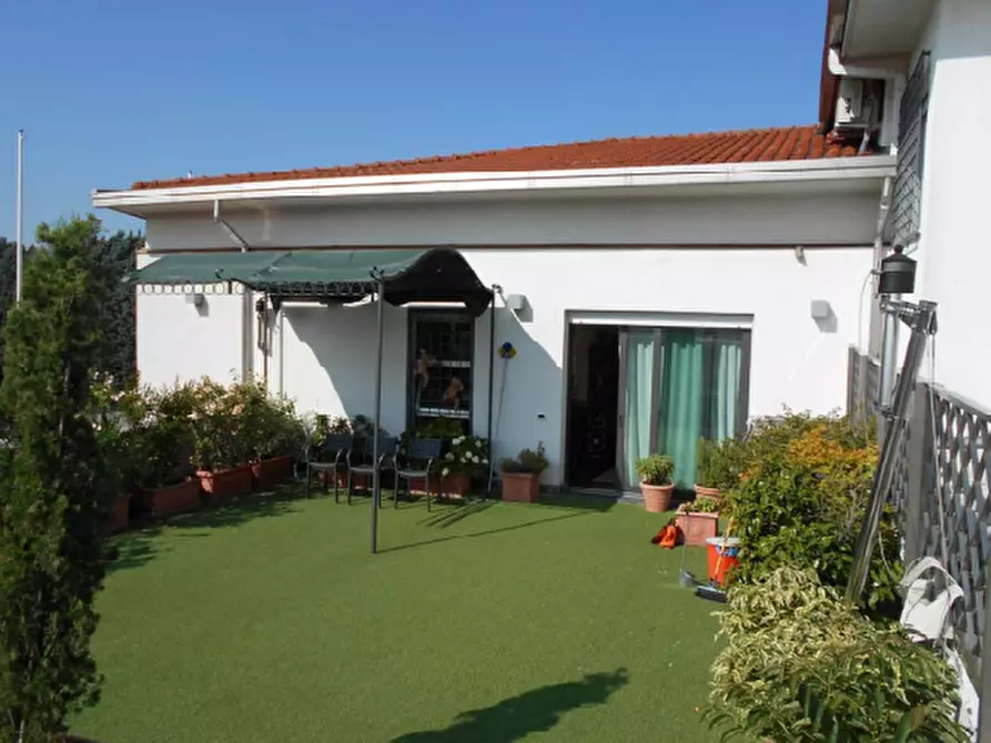 Immagine 9 di Casa indipendente in vendita  in Via Colombo a Gorla Minore