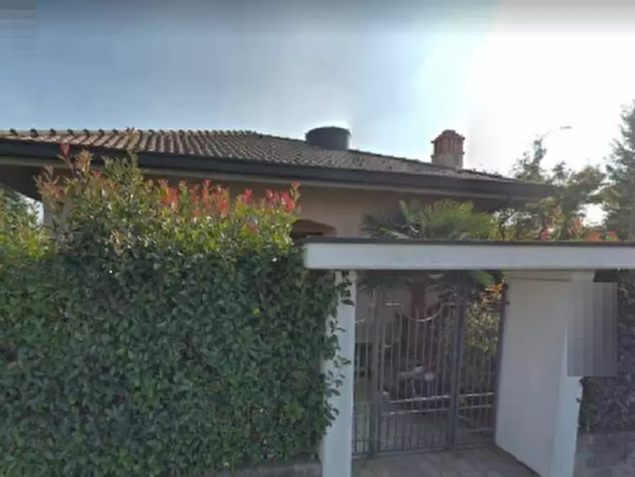 Immagine 3 di Casa indipendente in vendita  in Via Don Nava a Gorla Minore